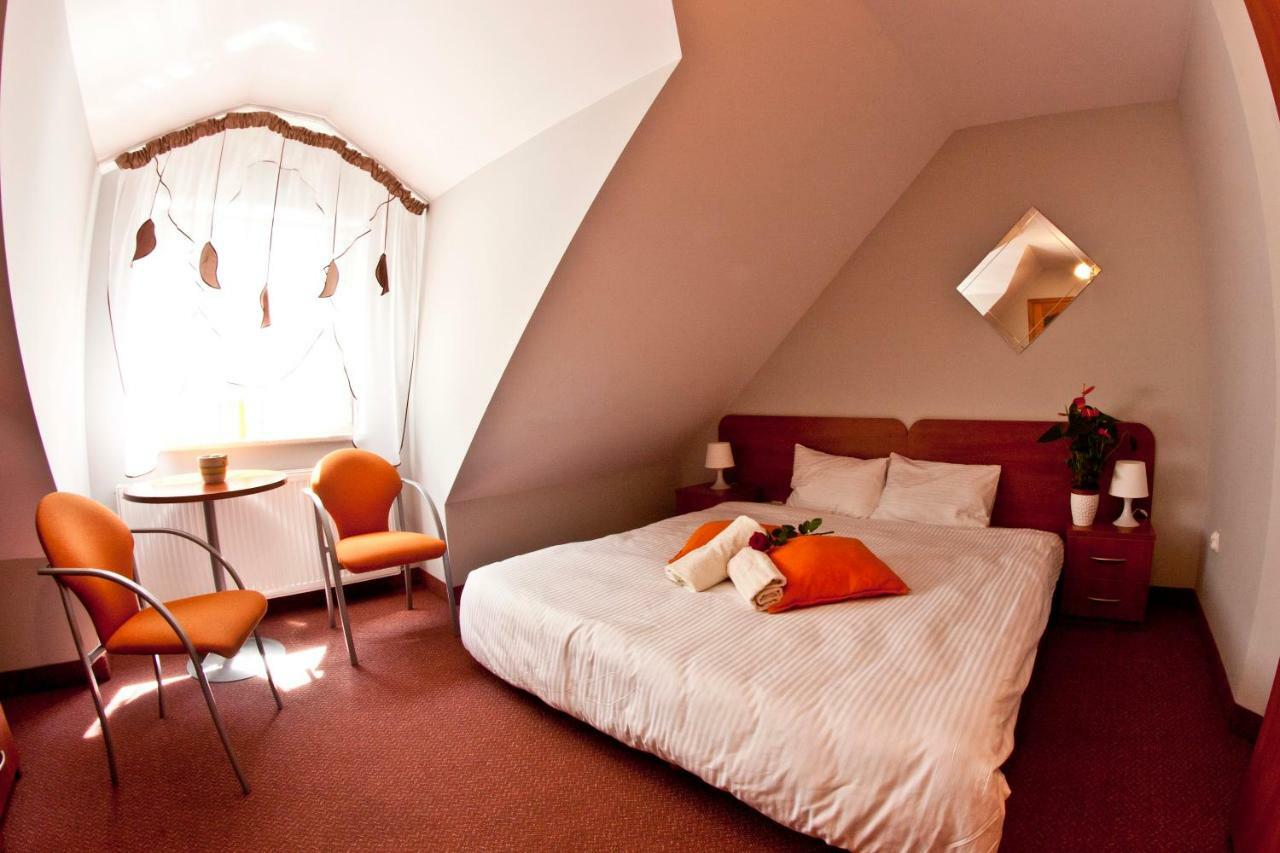 Resort Holiday Natural - Gosciniec Zacisze Chmielno Exterior photo