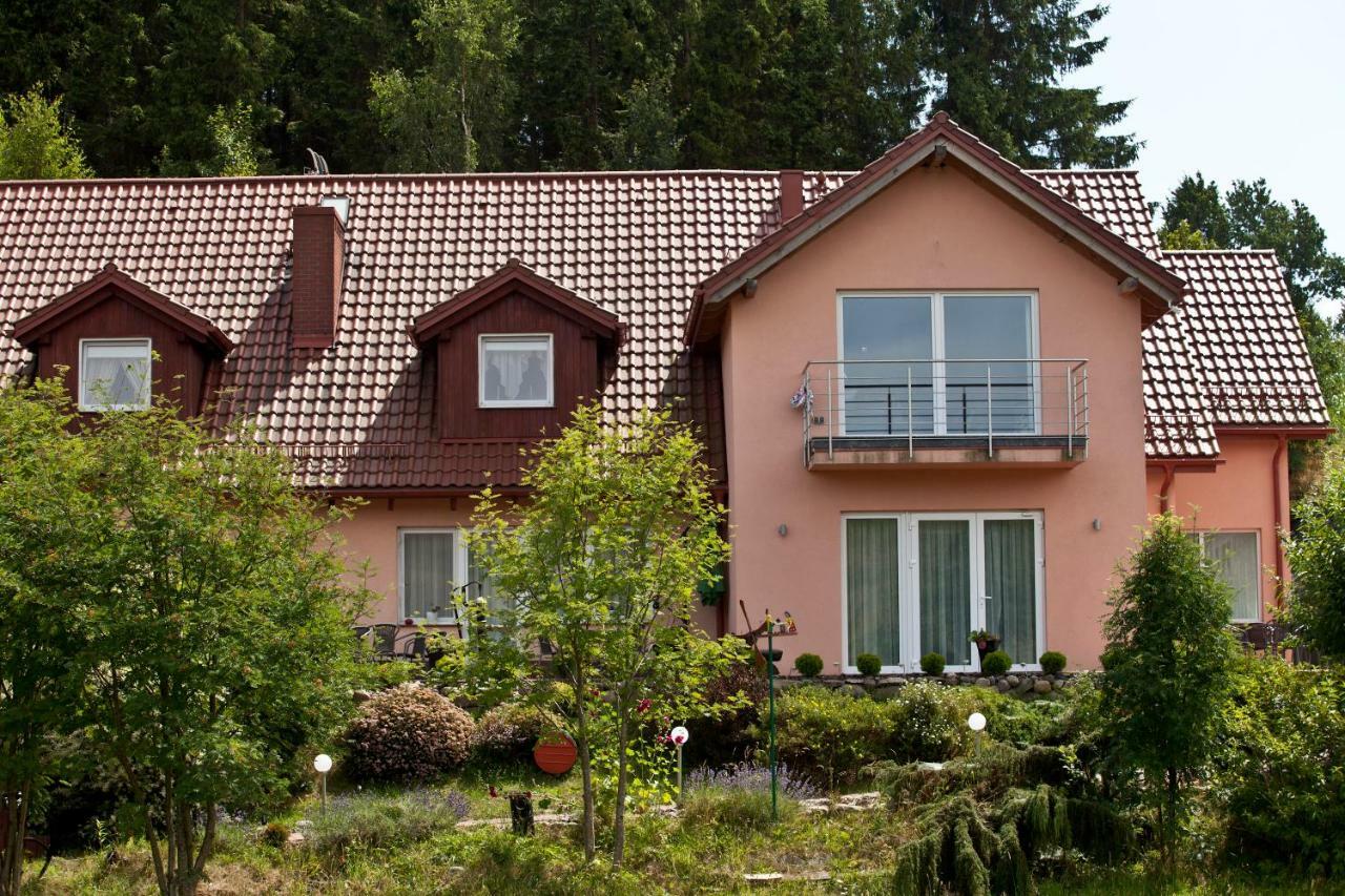Resort Holiday Natural - Gosciniec Zacisze Chmielno Exterior photo